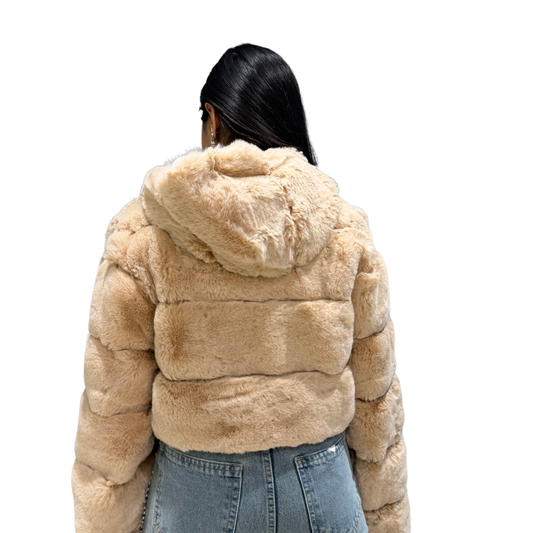 CloudSoft™ Women’s Plush Faux Fur Cropped Jacket – Warm Beige