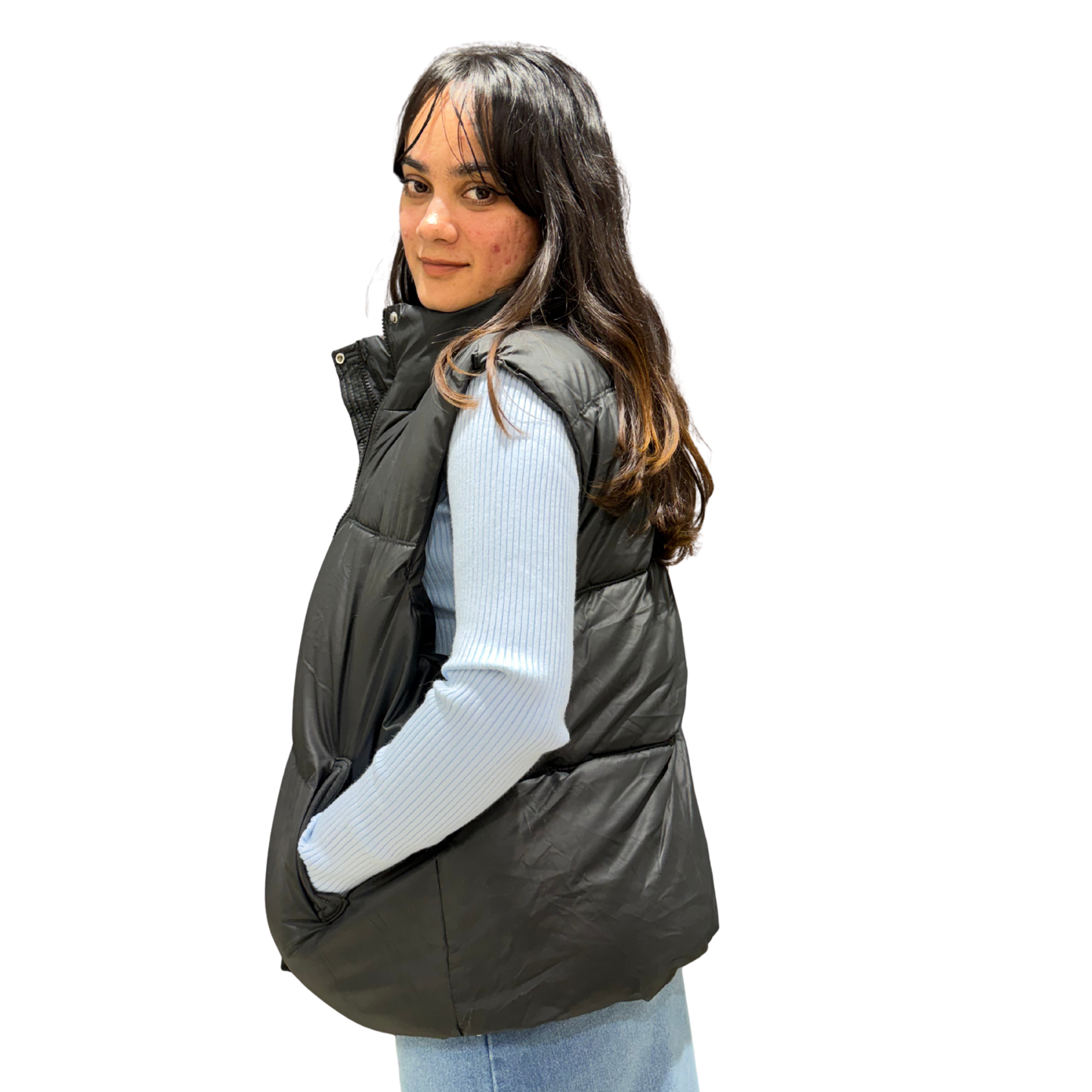 AeroShield™ Women’s Lightweight Puffer Vest – Jet Black