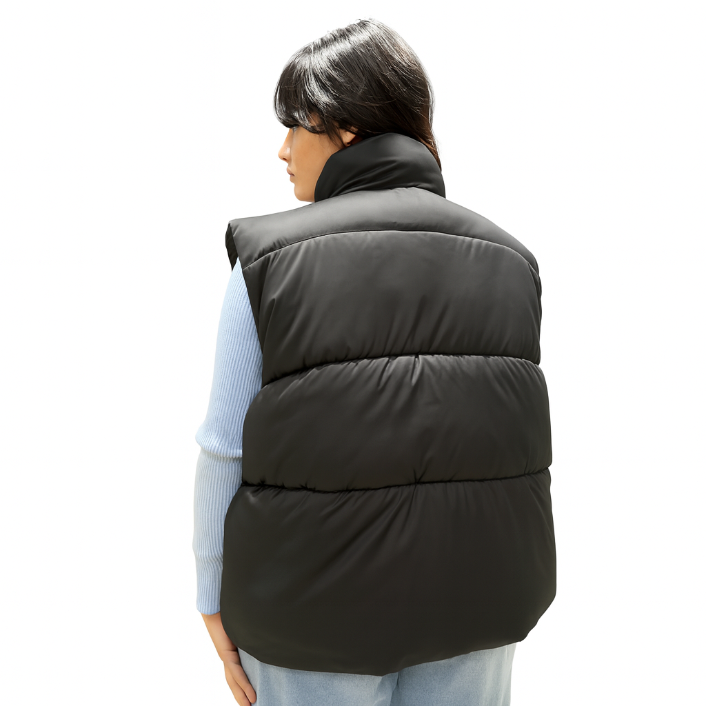 AeroShield™ Women’s Lightweight Puffer Vest – Jet Black